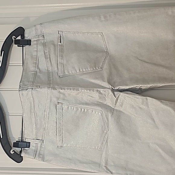 NWOT White House Black Market Skinny Jeans - Picture 4 of 4
